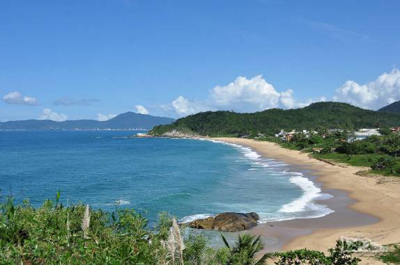 Praia do Estaleirinho, em Balneário Camboriú, litoral de Santa Catarina